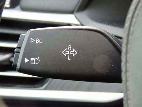 Used 2021 BMW X7 M50i image 38