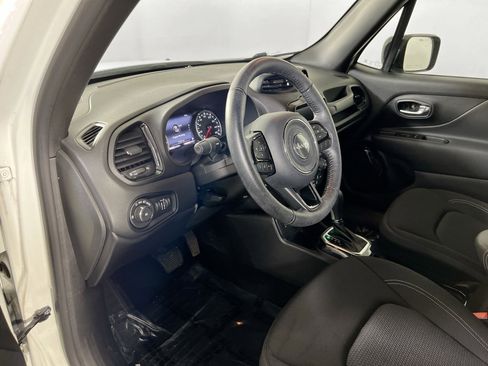 Used 2022 Jeep Renegade Altitude w/ Convenience Group image 9