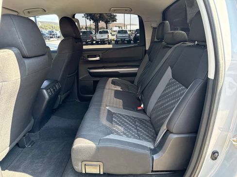 Used 2019 Toyota Tundra SR5 w/ SR5 Upgrade Package AWD/4WD image 13