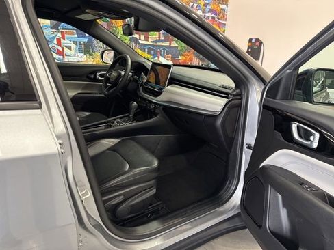 Used 2024 Jeep Compass Limited image 52