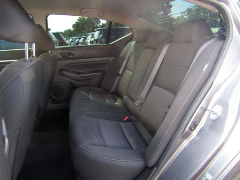 Used 2023 Nissan Altima 2.5 SV FWD image 19