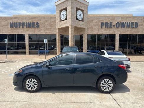 Used 2019 Toyota Corolla LE w/ Carpet Mat Package (TMS) FWD image 1