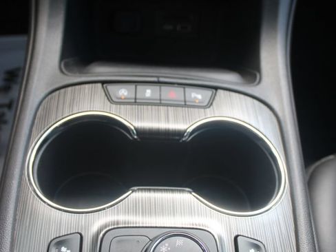 Used 2023 GMC Acadia SLT w/ Preferred Package FWD image 54