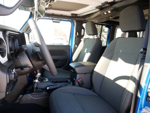 Used 2025 Jeep Wrangler Sport S w/ Convenience Group image 35