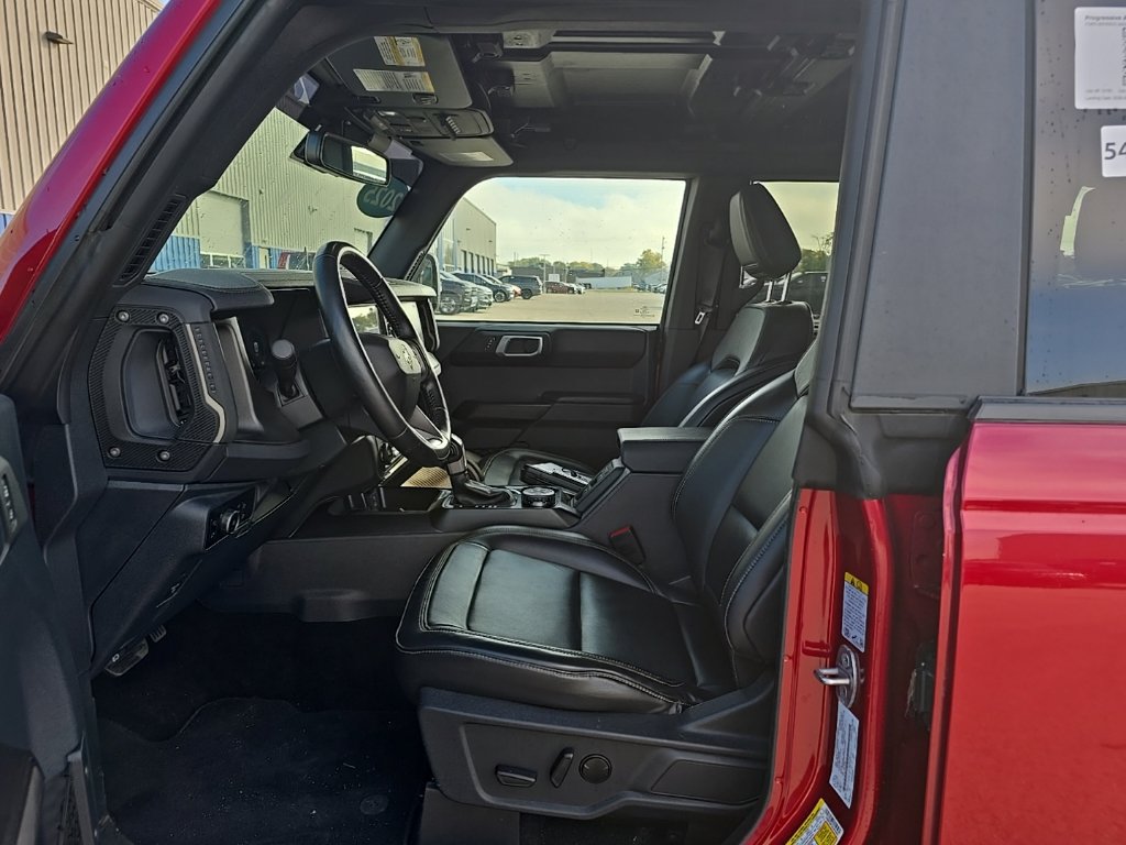 Used 2025 Ford Bronco Badlands w/ Sasquatch Package AWD/4WD image 9