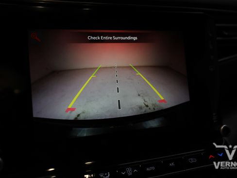 Used 2024 Jeep Wagoneer Base 4x4 w/ HD Trailer Tow Package image 26