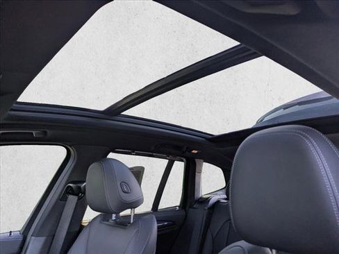 Used 2022 BMW X3 M40i image 16