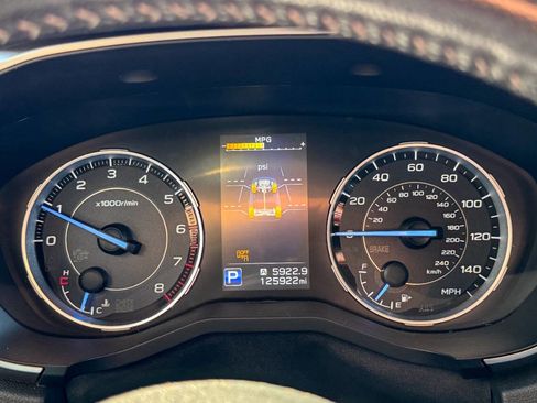 Used 2021 Subaru Ascent Limited w/ Technology Package image 32