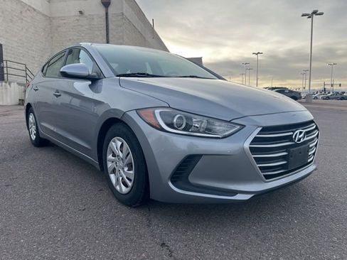 Used 2017 Hyundai Elantra SE image 8