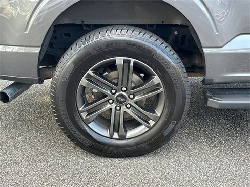 Certified 2021 Ford F150 XLT w/ Equipment Group 302A High image 17