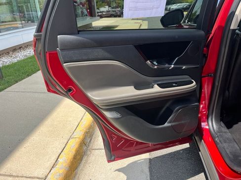 Certified 2025 Lincoln Corsair AWD image 19