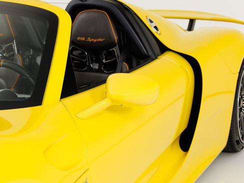 Used 2015 Porsche 918 Spyder AWD/4WD image 52