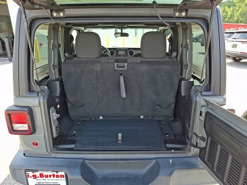 Used 2019 Jeep Wrangler Sport AWD/4WD image 28