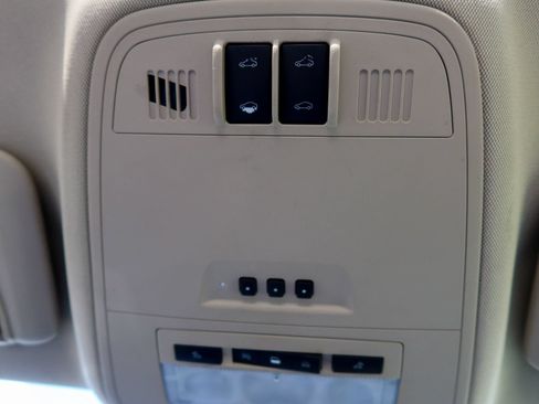 Used 2013 Buick Regal Premium FWD image 30