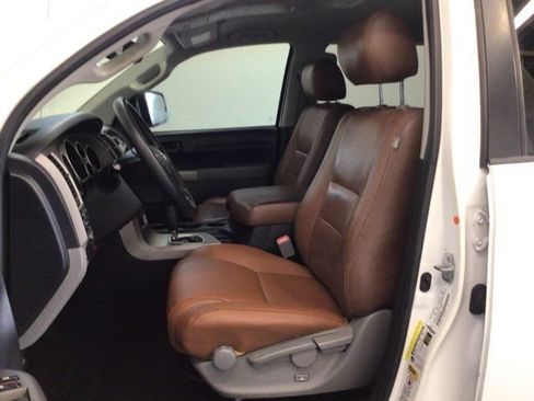Used 2012 Toyota Tundra 2WD CrewMax w/ Tow Pkg image 9