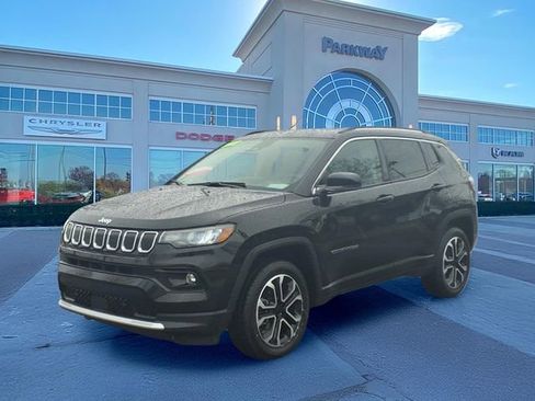Used 2022 Jeep Compass Limited AWD/4WD image 1