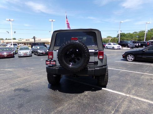 Used 2014 Jeep Wrangler Sport AWD/4WD image 4