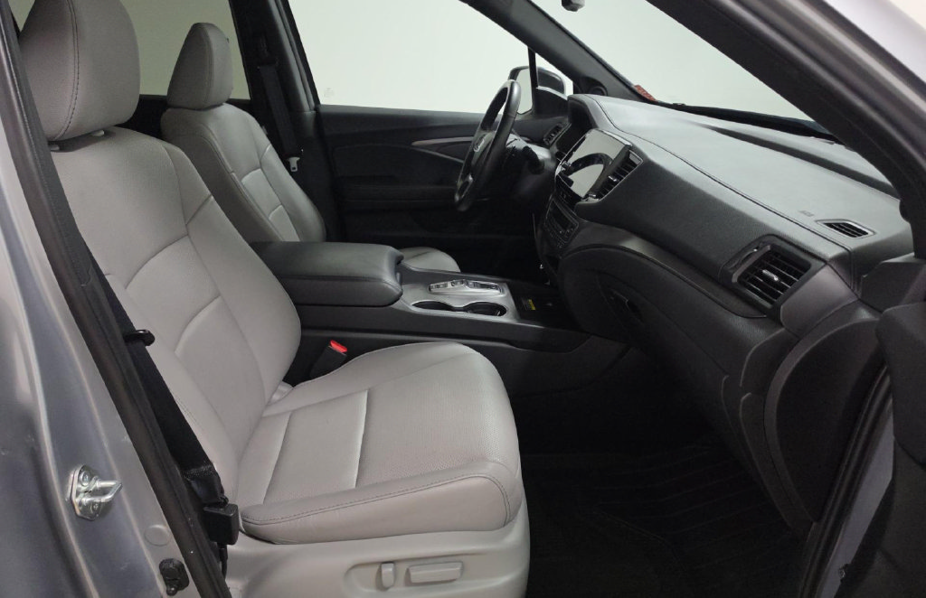 Used 2024 Honda Passport EX-L image 8