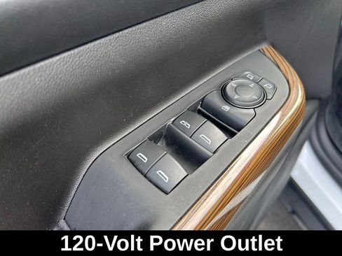 Used 2023 GMC Acadia SLE w/ Driver Convenience Package image 19