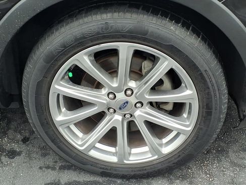 Used 2017 Ford Explorer Limited image 11