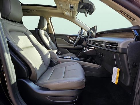 New 2026 Lincoln Corsair Reserve w/ Jet Appearance Package image 13