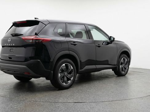 Used 2025 Nissan Rogue SV FWD image 9