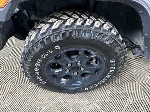 Used 2023 Jeep Wrangler Unlimited w/ Cold Weather Group image 9