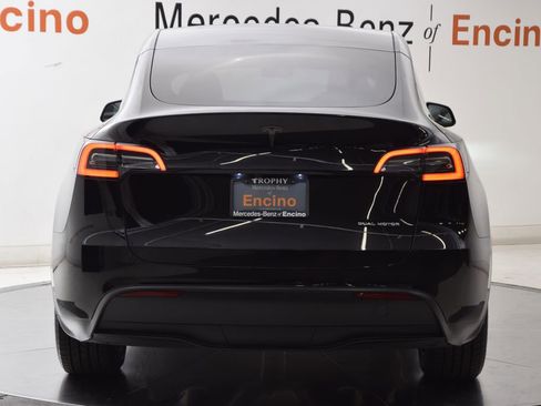 Used 2024 Tesla Model Y Long Range image 5