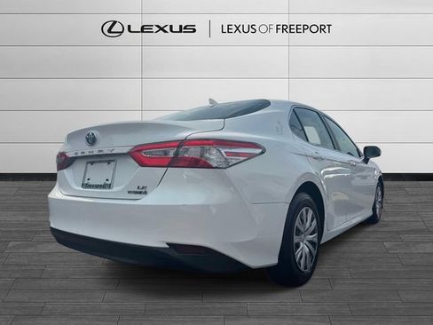 Used 2020 Toyota Camry LE FWD image 4