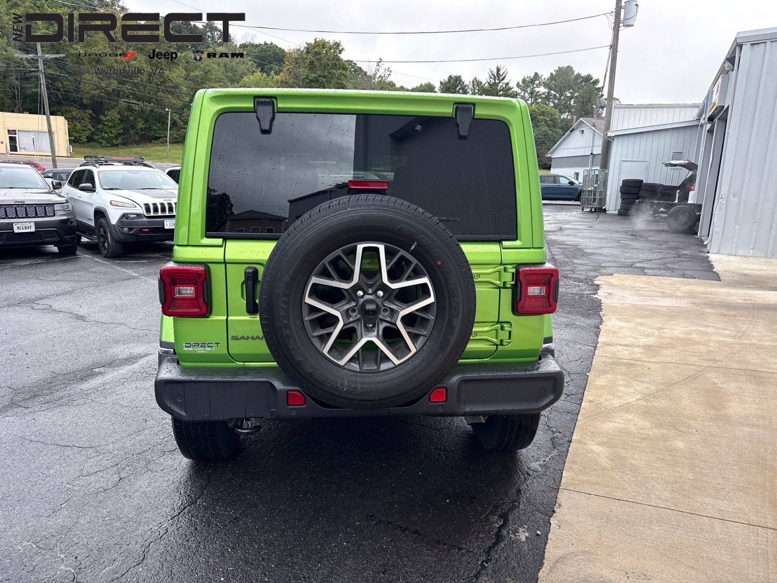 Used 2026 Jeep Wrangler Unlimited Sahara AWD/4WD image 5