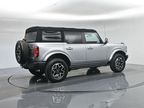 Certified 2021 Ford Bronco Outer Banks image 32