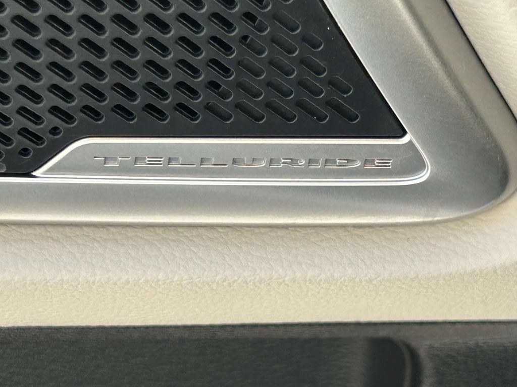 Used 2021 Kia Telluride EX w/ EX Premium Package AWD/4WD image 17