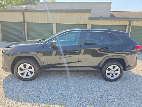 Certified 2025 Toyota RAV4 LE AWD/4WD image 3