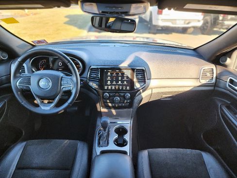 Certified 2020 Jeep Grand Cherokee Altitude image 2