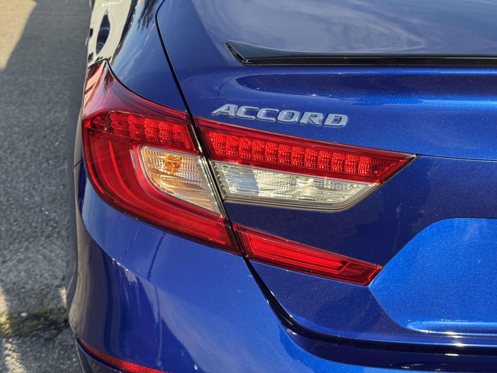 Used 2022 Honda Accord Sport image 12