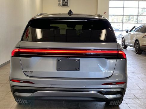 Used 2024 Lincoln Nautilus Reserve w/ Jet Appearance Package (87T) AWD/4WD image 6