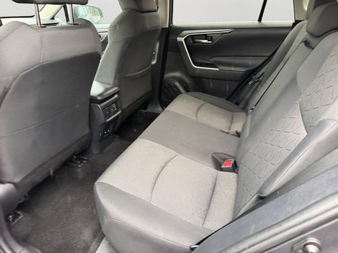 Used 2021 Toyota RAV4 XLE AWD/4WD image 12