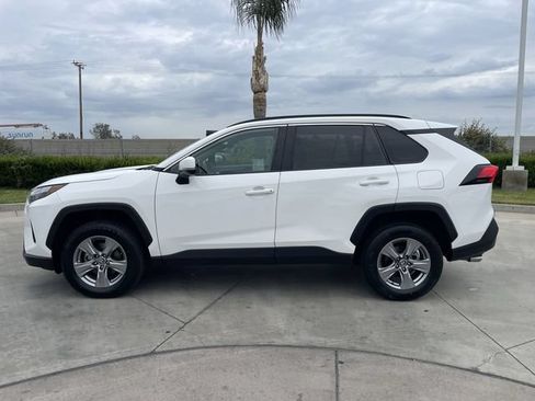 Used 2024 Toyota RAV4 XLE FWD image 5