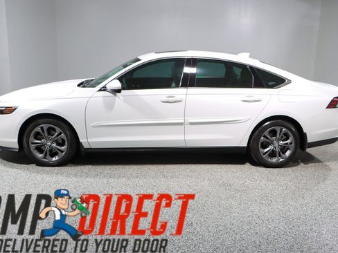 Used 2023 Honda Accord EX image 10