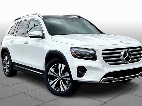 Used 2025 Mercedes-Benz GLB 250 image 2