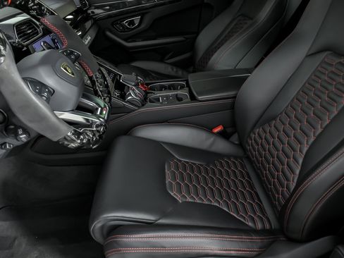 Used 2019 Lamborghini Urus image 23