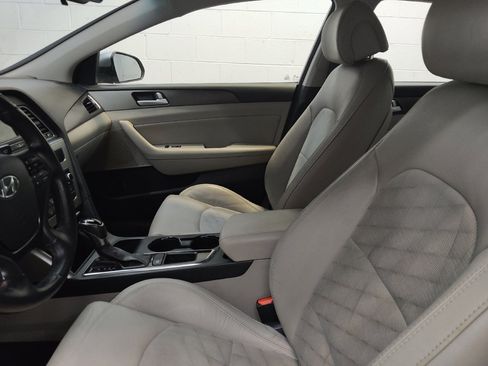Used 2015 Hyundai Sonata Sport w/ Option Group 03 FWD image 17