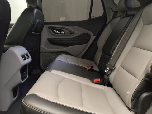 Used 2022 GMC Terrain SLT w/ LPO, 'HIT The Road' Package FWD image 18