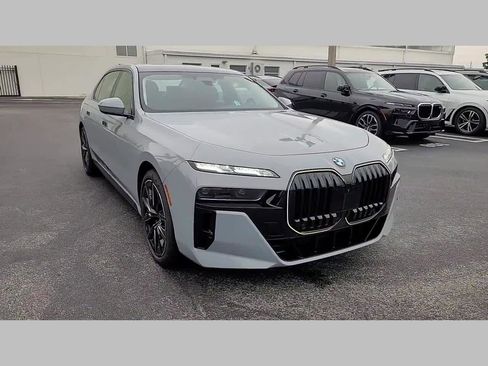 New 2025 BMW 760i xDrive 760i xDrive image 31