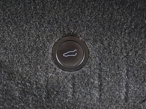 Used 2021 Tesla Model S Plaid image 52