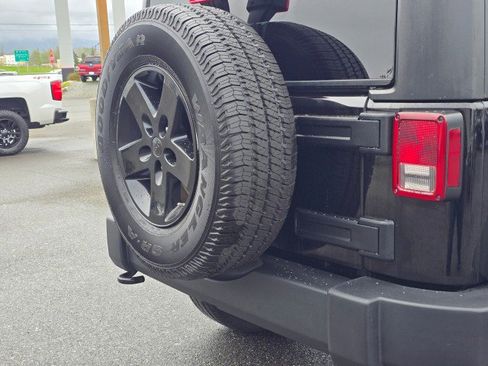 Used 2009 Jeep Wrangler X AWD/4WD image 16