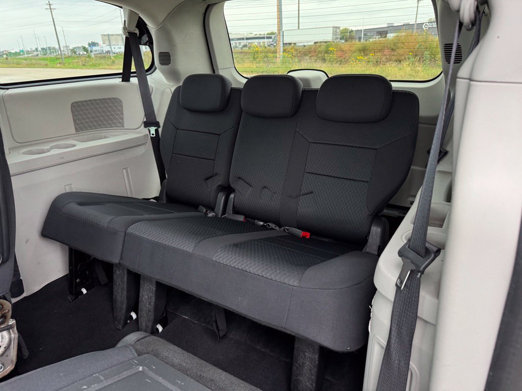 Used 2010 Dodge Grand Caravan SXT FWD image 10
