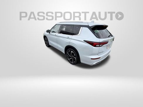 Used 2022 Mitsubishi Outlander SEL AWD/4WD image 3