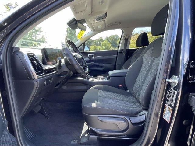 Certified 2026 Kia Sorento LX FWD image 15