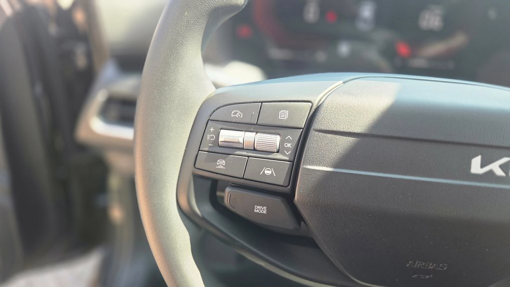 Used 2026 Kia K4 FWD image 18
